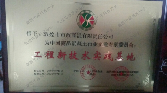 05a15936516e4e6ff72e7c72696726d